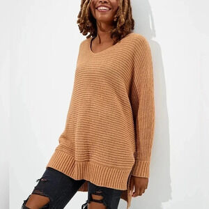 American Eagle Slouchy V-Neck Sweater. Color Tan, size XS/S. EUC.
